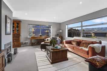 14 Leanne Way, Waikanae Beach