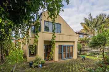 B/11B Clonbern Road, Remuera