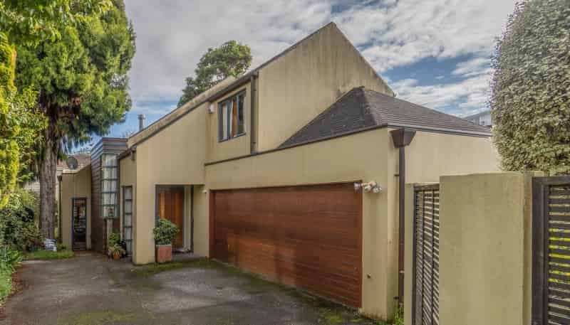 B/11B Clonbern Road, Remuera