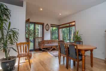 B/11B Clonbern Road, Remuera