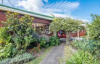 1 Herbert Avenue, Raumati South