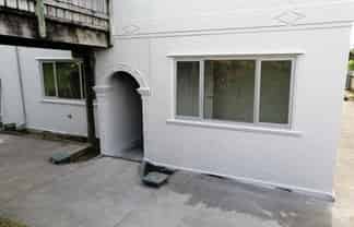 2/157 Molesworth Street, Strandon