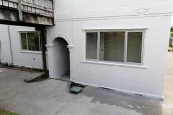 2/157 Molesworth Street, Strandon