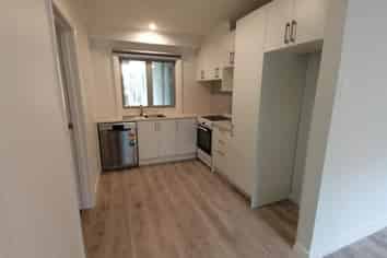 2/157 Molesworth Street, Strandon