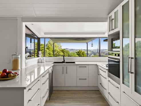 225 Trig Road, Whitford