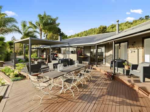 225 Trig Road, Whitford