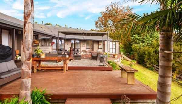 225 Trig Road, Whitford