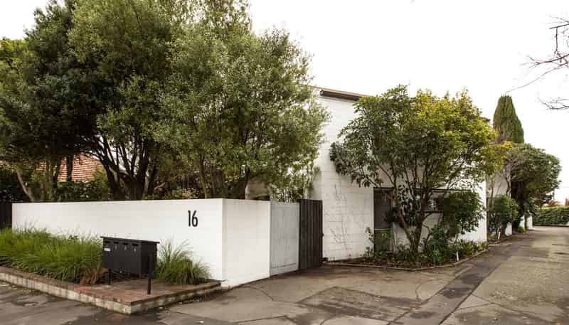 1/16 Rossall Street, Merivale