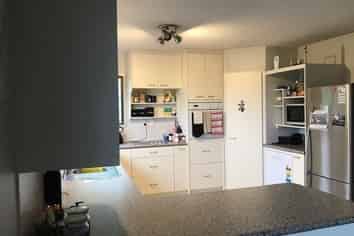 17 Mossford Green, Pahurehure