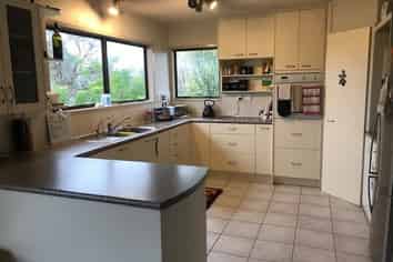 17 Mossford Green, Pahurehure