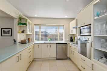 3A Hadlow Place, Burnside