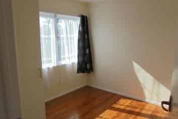 2/35 Amberley Ave, Te Atatu South