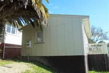 2/35 Amberley Ave, Te Atatu South