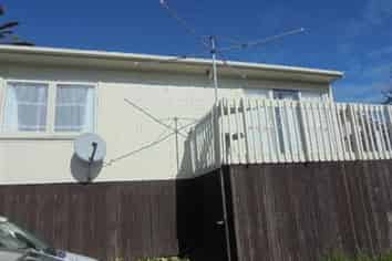 2/35 Amberley Ave, Te Atatu South