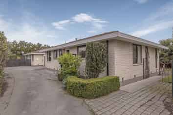 2/74A Jeffreys Road, Fendalton