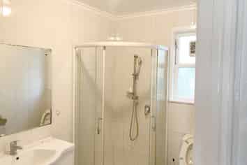 4/12 Waiohua Road, Greenlane