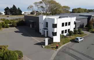 Modern, Dual Access Warehouse With Fenced Yard