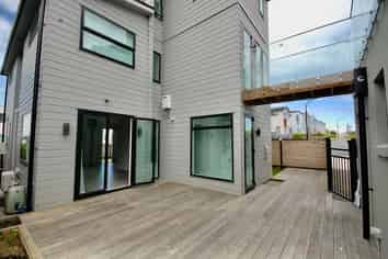 59 Lockheed Street, Hobsonville