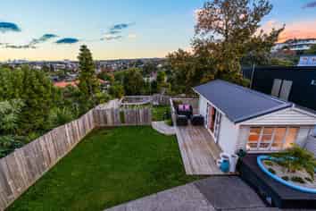 74 Seaview Road, Castor Bay