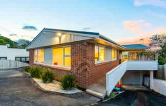 74 Seaview Road, Castor Bay