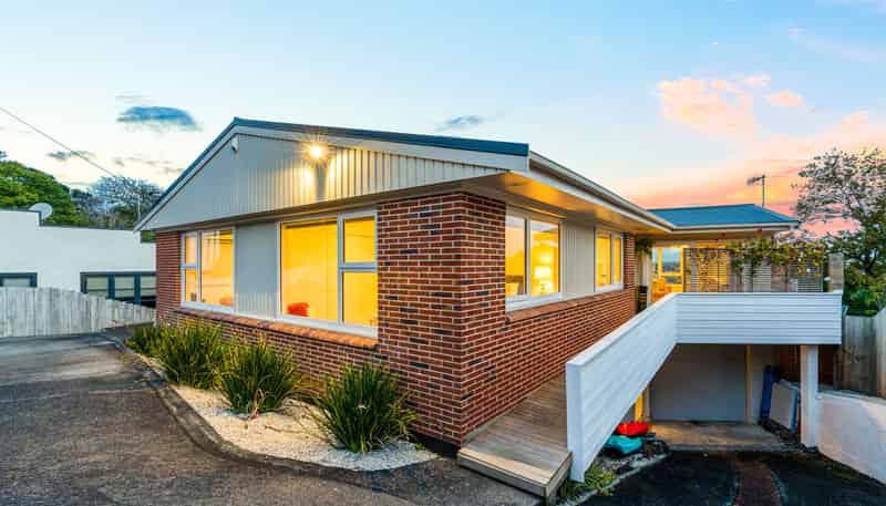 74 Seaview Road, Castor Bay