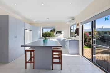 77a Ira Street, Miramar