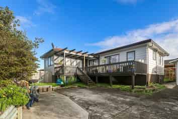 83 Etherton Drive, Weymouth