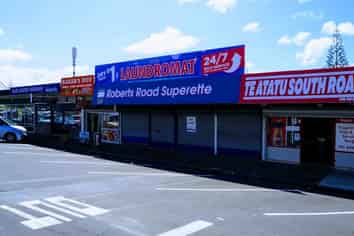 Te Atatu Road Best Location 
