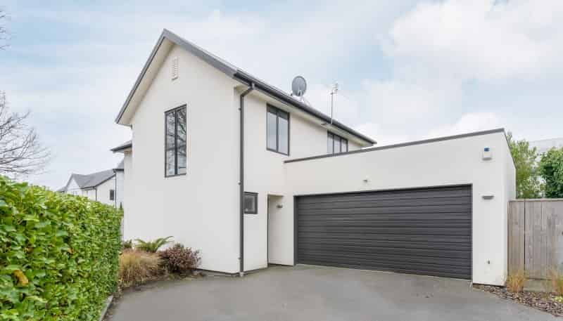 36 John Campbell Crescent, Hillmorton