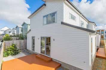 10 Roa Avenue, Hobsonville