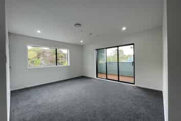 152 Triangle Road, Massey