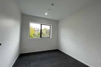 152 Triangle Road, Massey