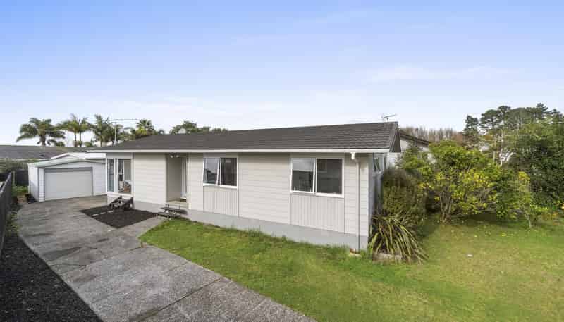 32 Allington Road, Massey