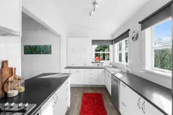 28 Awatea Street, Ranui Heights