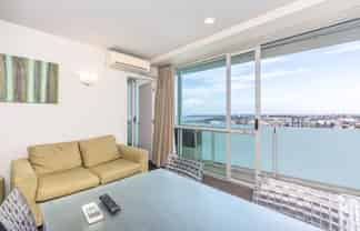 2014/10 Waterloo Quadrant, Auckland Central