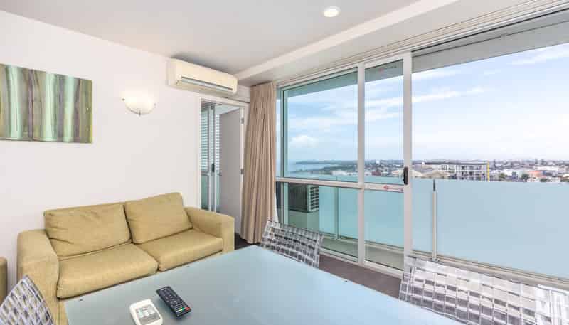 2014/10 Waterloo Quadrant, Auckland Central