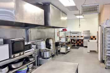 Excellent profile - retail space with kitchen option