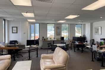 Level 7 Suite - Great natural light and views