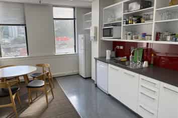 Level 7 Suite - Great natural light and views