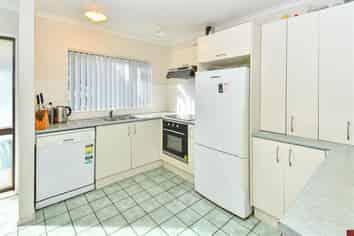 98A Naylors Drive, Mangere