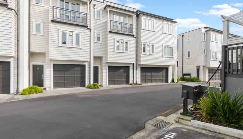 30/218 Green Lane West, Epsom