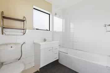 2/226A Dominion Road, Red Hill