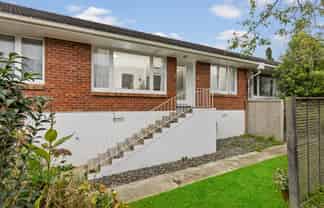 2/15A Anzac Street, Takapuna