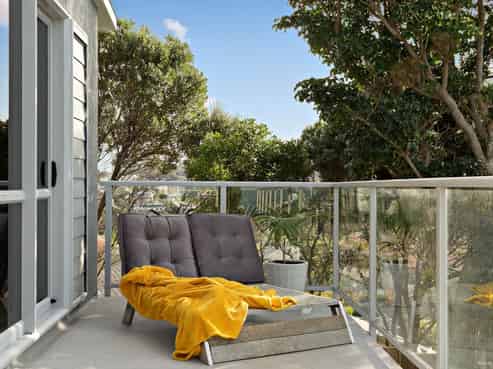 916A East Coast Road, Browns Bay