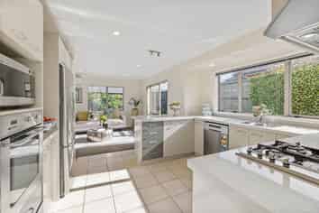 10 Belsera Court, Northpark