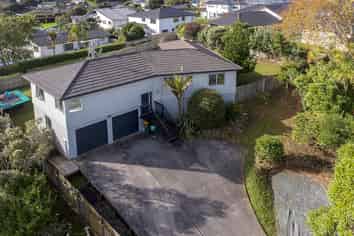 43 Jelas Road, Red Beach