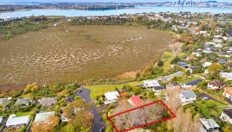 27 St Peters Street, Northcote