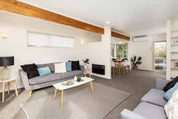 23 Cedar Grove, Matua