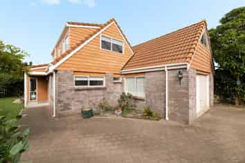 23 Cedar Grove, Matua