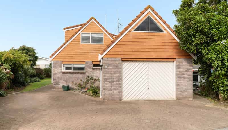 23 Cedar Grove, Matua